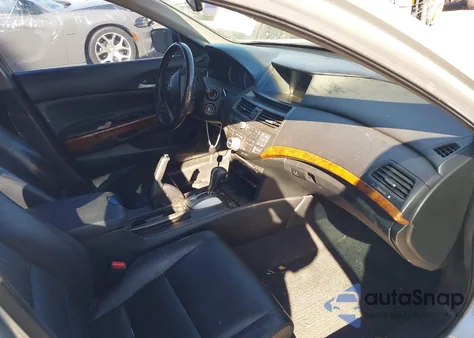 2011 Honda Accord 3.5 Ex-L z USA, uszkodzony, nr VIN 1HGCP3F8XBA008807